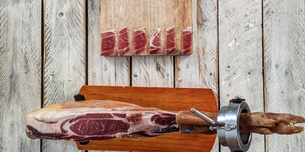 Jamón met en zonder nitrieten