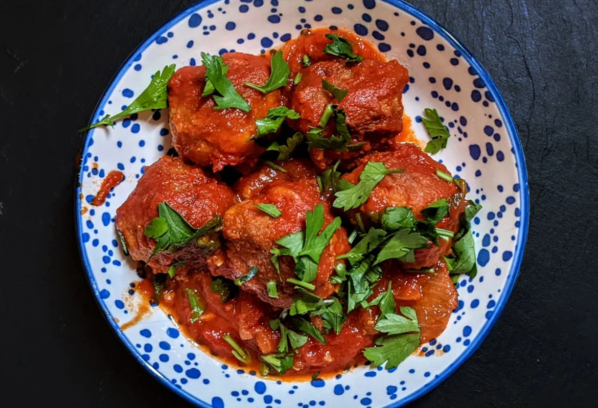 Tapas: Albóndigas con tomate - gehaktballetjes in tomatensaus - Jamon.be