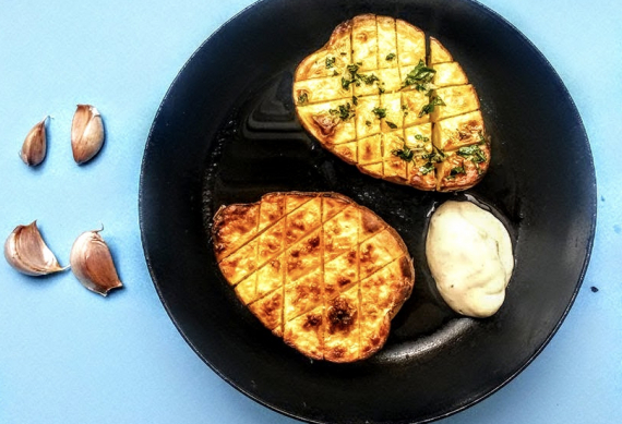 Tapas: Spaanse gebakken aardappelen met olijfolie
